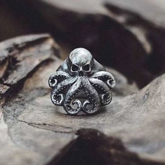 Cthulhu Ring - Picture 1 of 3